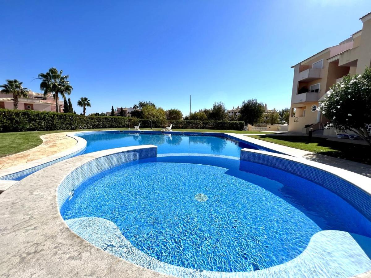 Albufeira Valley 1 With Pool By Homing 외부 사진
